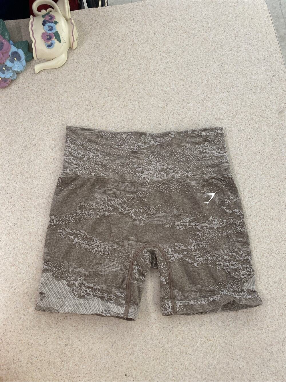 Gymshark Adapt Camo Seamless Shorts Pebble Grey Soul Brown Size Medium